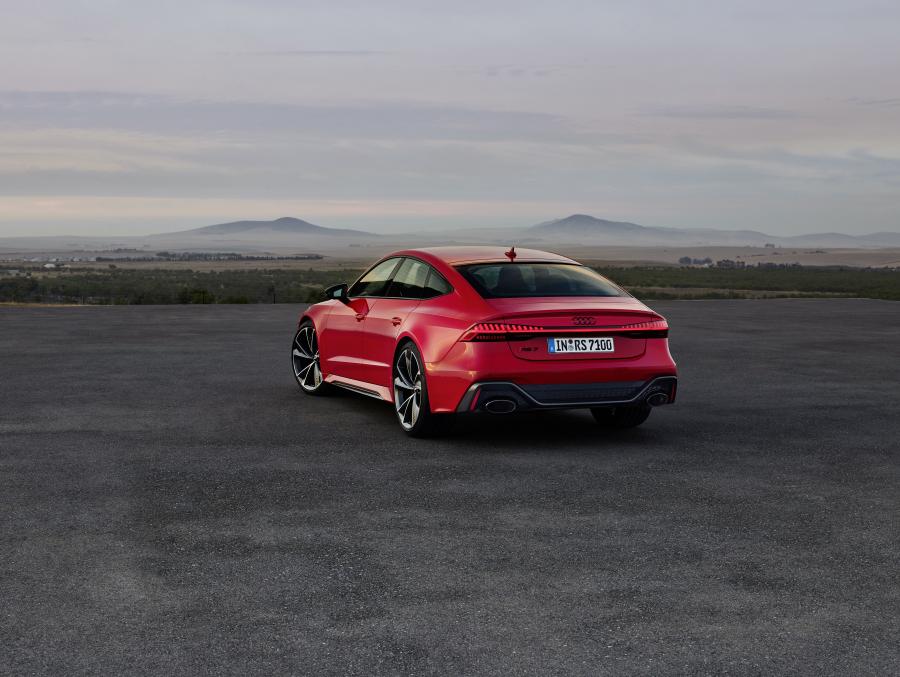  Audi RS7 Sportback 2019 года  (WW) (фото 10 из 80)